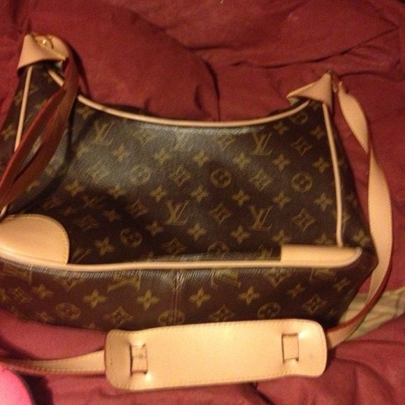 Louis Vuitton vintage messenger bag