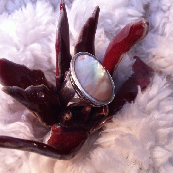 Sterling Silver mother if pearl ring.