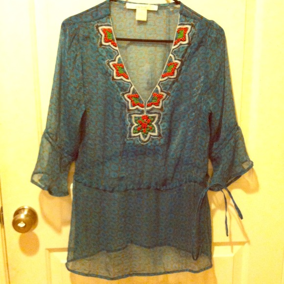 📌Bundled📌Beadwork tunic