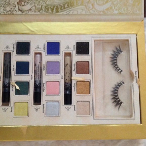 Kat Von d makup book palette new