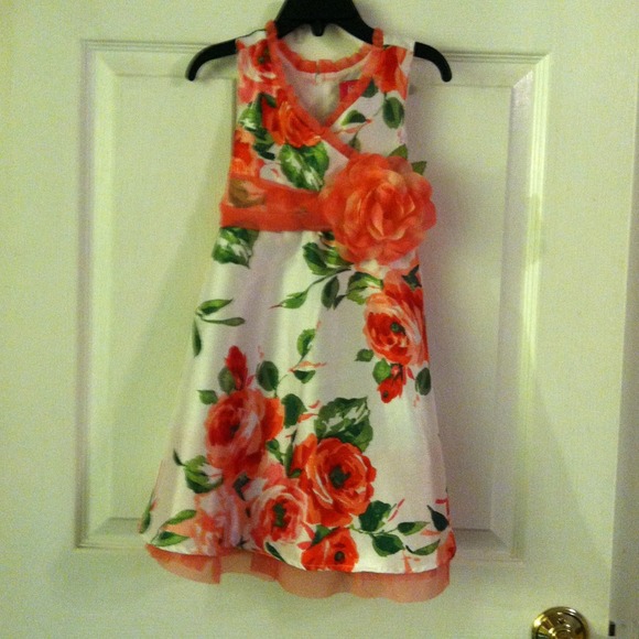 Beautiful flower dress 4T