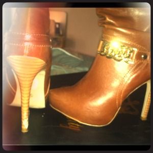 Fabulosity "Viv" calf boot barely worn ! Reduced!