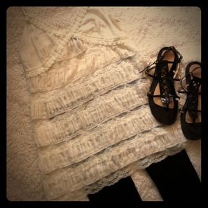 🎀🎀SOLD🎀🎀 Adorable lace top.