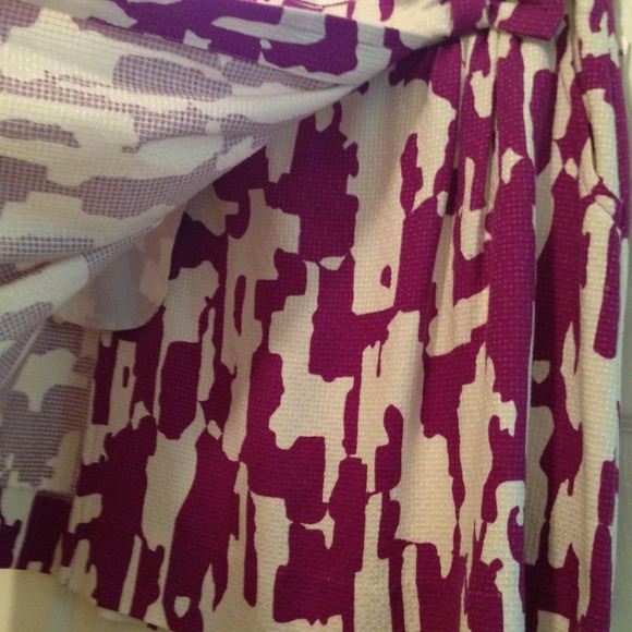 *SOLD* Trina Turk wrap skirt - Picture 2 of 2