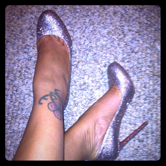 💯AUTHENTIC Christian Louboutins💯