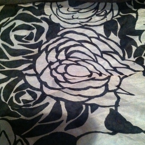 SCARF BUNDLE - Picture 3 of 3