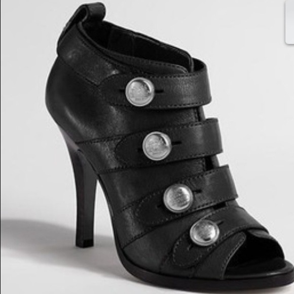 Authentic Coach peep leather heel