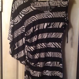 Black and white one shoulder dress