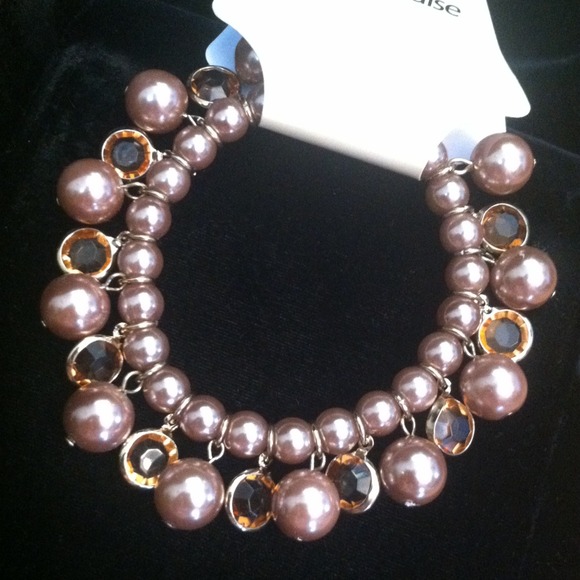 Pearl & crystal bracelet.