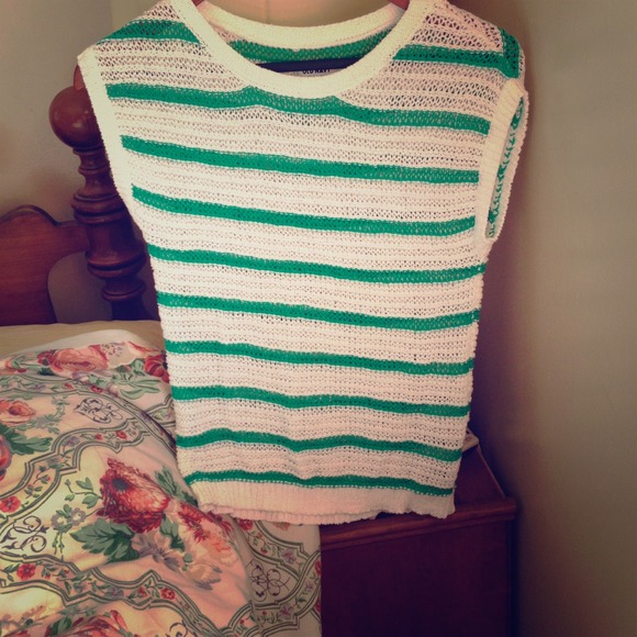 OLD NAVY CROCHET TYPE BLOUSE