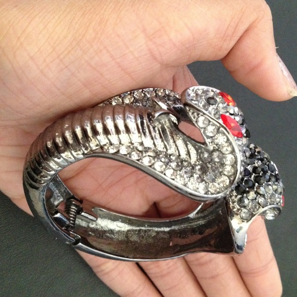 Cobra Snap Bracelet - Picture 3 of 4