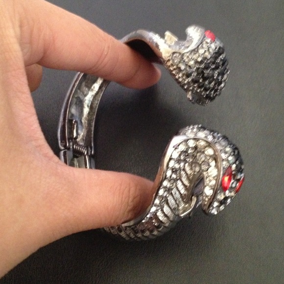 Cobra Snap Bracelet - Picture 4 of 4