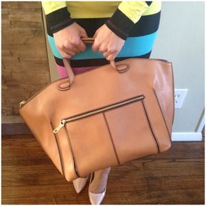 Zara Bags - Large leather tote! Price negotiable ! Zara Bags - Large leather tote! Price negotiable !