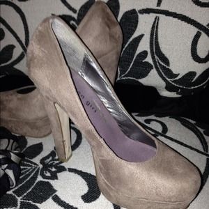 Madden Girl Faux Suede Pumps
