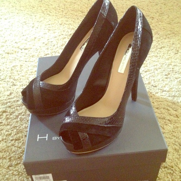 Brand new, never worn beautiful heels