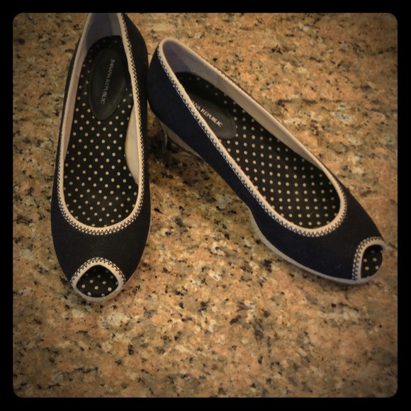 Banana Republic peep toe wedges