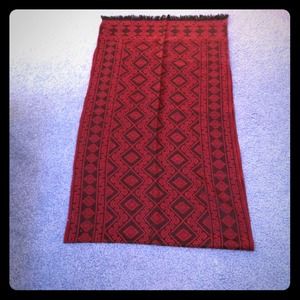 Wool scarf with pattern