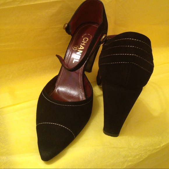 Authentic black suede Chanel!!👠 - Picture 2 of 4