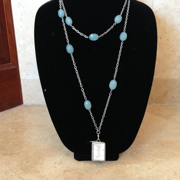 ***Sold*** Fashionable Necklace!