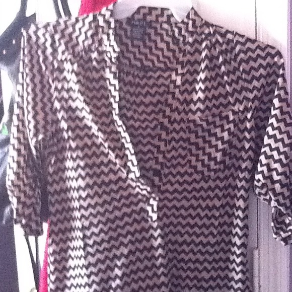 Cute chevron black and tan top