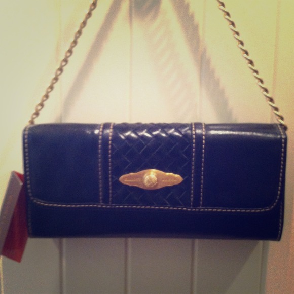 Elliott Lucca Clutch