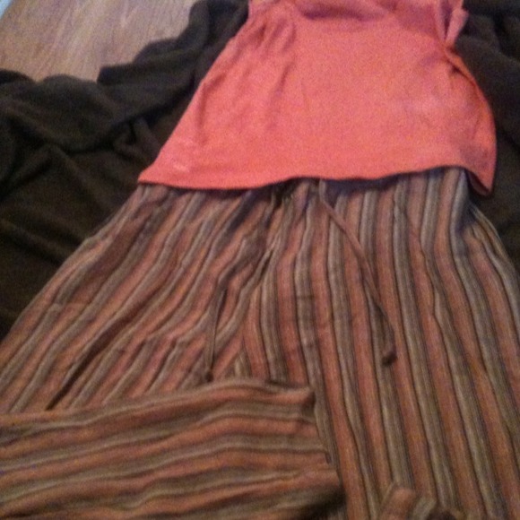 Tank and Capri set - Picture 2 of 2