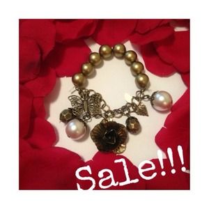 🚫Soldinabundle🚫🌺Multi design bracelet pearl🌺