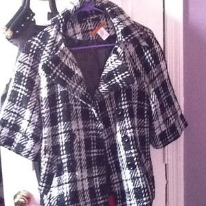 Cute mid sleeve jacket