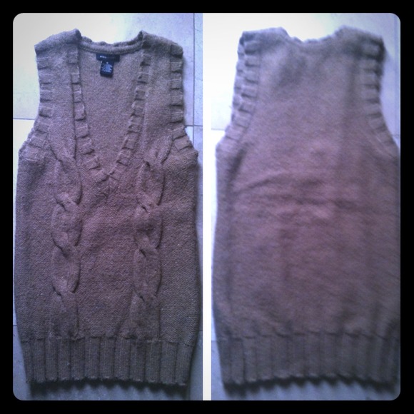 BCBG Maxazria sweater vest