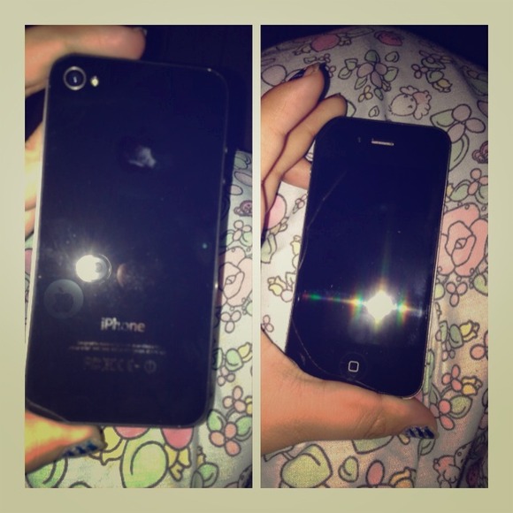 Black iPhone 4s sold