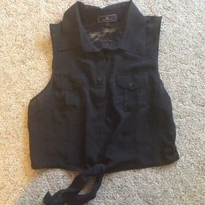 🆕🆕🆕Sheer Black Button up Sleeveless Blouse!