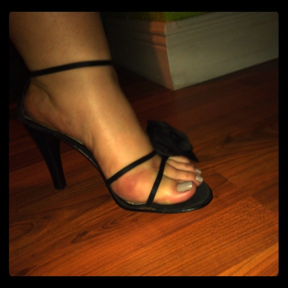 RESERVED!!!! Stylish floral heel