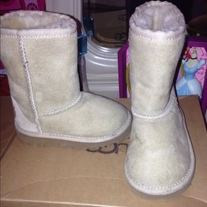 Girls toddler size 7