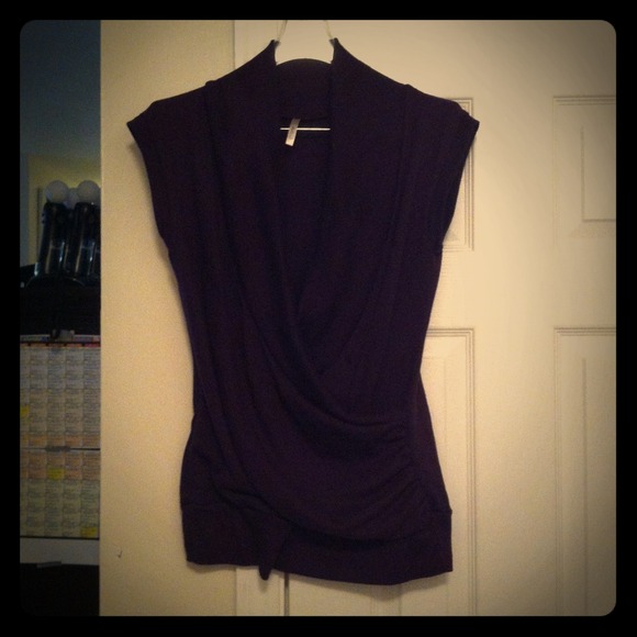 Plum pullover short sleeve