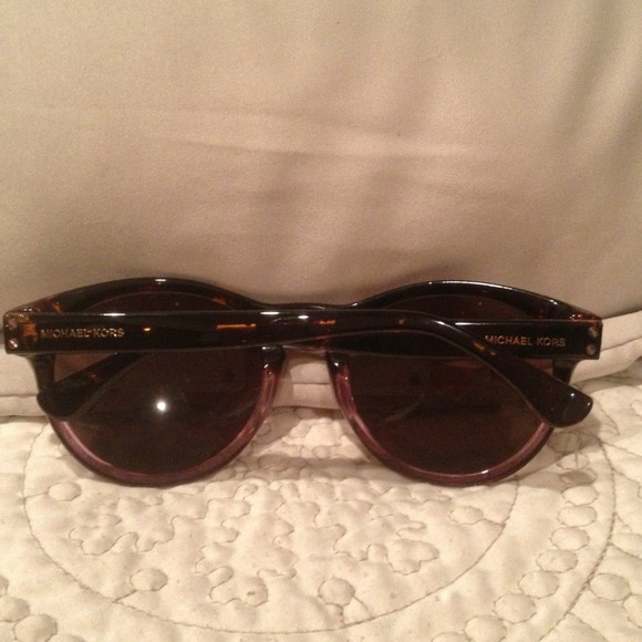 🚫SOLD🚫Michael Kors Cheshire Sunglasses