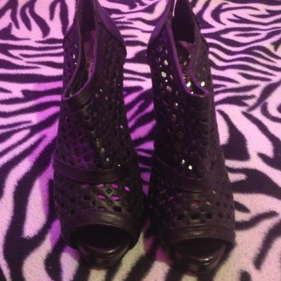 🚫SOLD🚫 Black High heel booties