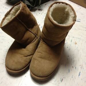 Emu used boots!!!