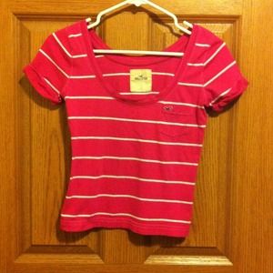 Hollister over the shoulder stripped T.