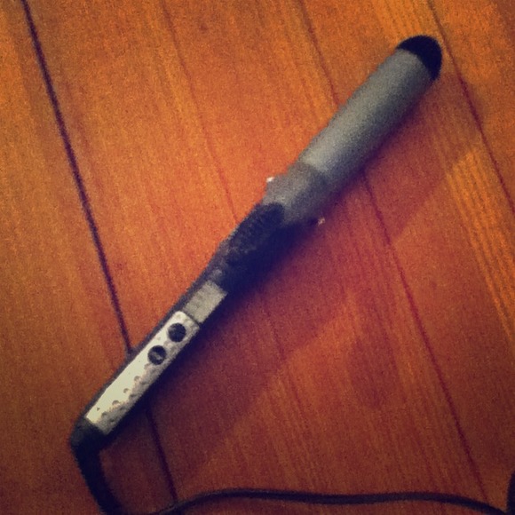 Infinity by Conair 1 inch hair curler barely used