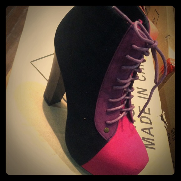 Black muti-color platforms! - Picture 1 of 1