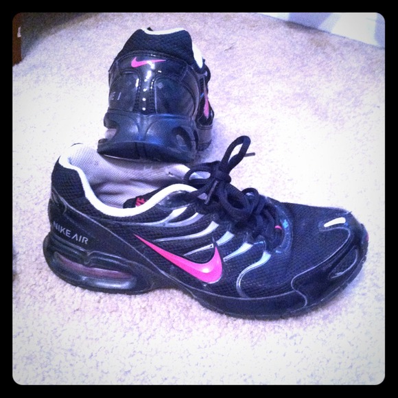 Nike Shoes - Nike air running shoes