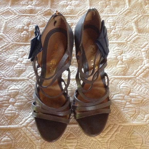 LAMB Rosette 🌹 Gladiators - Picture 2 of 4