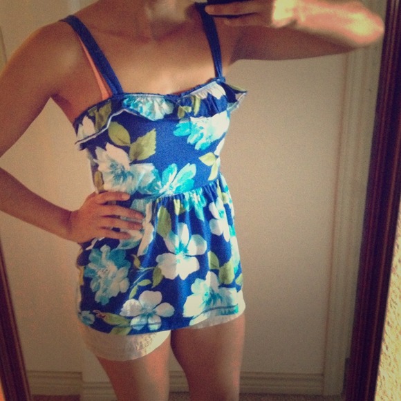 Hollister Floral top