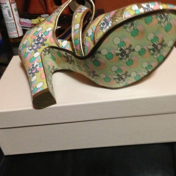 Funky shoes - Picture 3 of 3