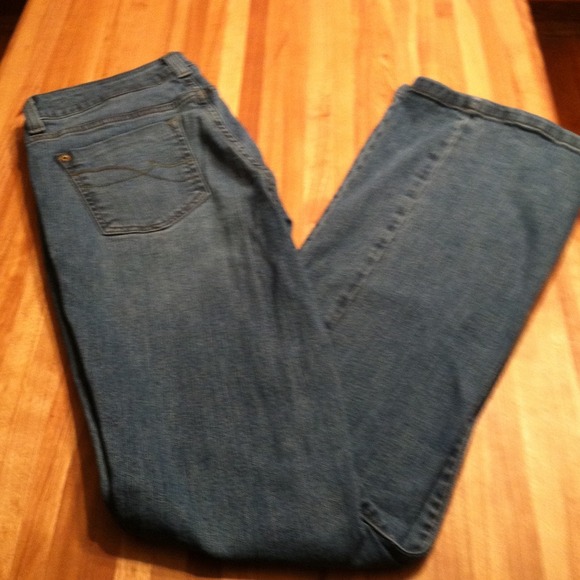 DKNY Soho jeans