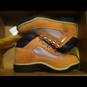 Timberland junior boots size 4