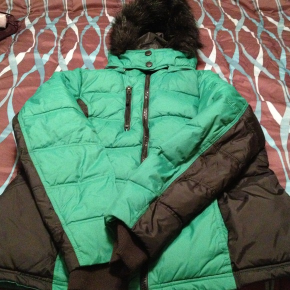 🔴Reduced!🔴Color blocked ANA winter coat!