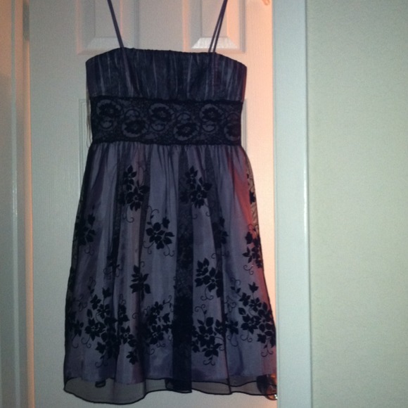 Dresses & Skirts - Purple & black dress