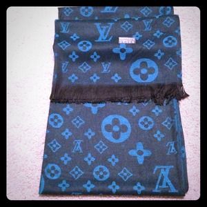 Louis Vuitton scarf