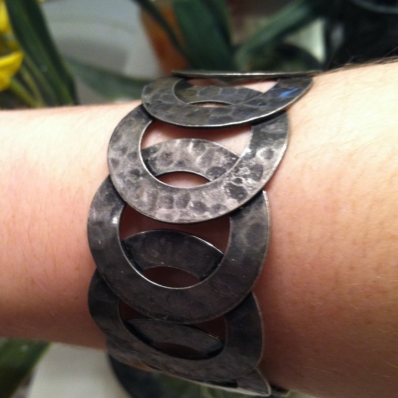 🌟🌟🌟SOLD🌟🌟🌟Silver cuff - Picture 2 of 2